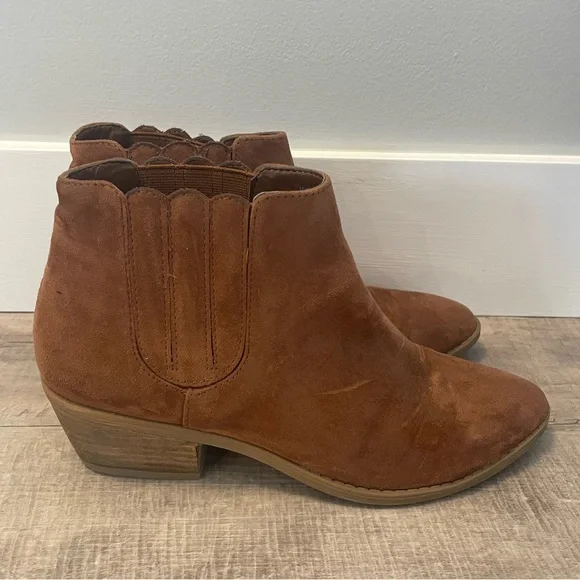 Call it Spring Booties - Picture 3 of 4